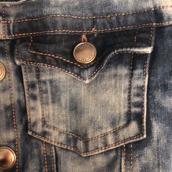 Jou Jou jean jacket. Stretchy material. Cropped. - Picture 3 of 5
